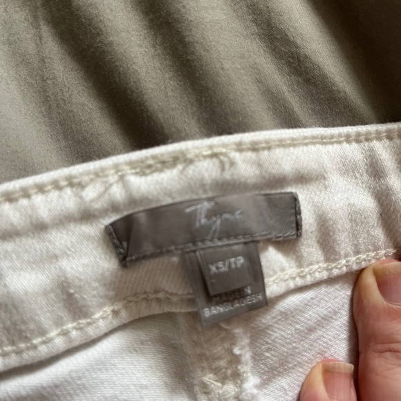 Thyme maternity winter white under-bump jeans - Picture 3 of 3